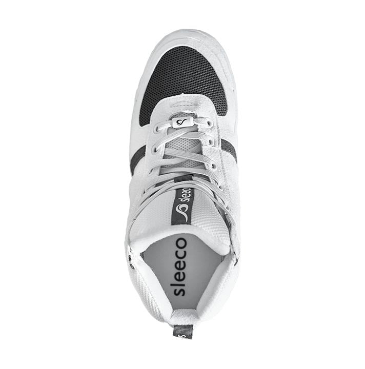 sleeco- The Indoor-Sneaker. Sportlich bequemer Hausschuh im Sneaker-Look; Farbe Weiß; Ansicht von oben